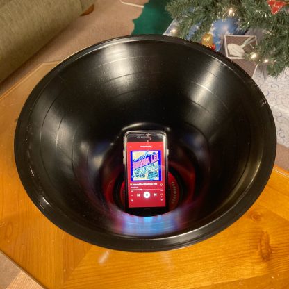Stretched Vinyl Record - Passive Phone Amplifier